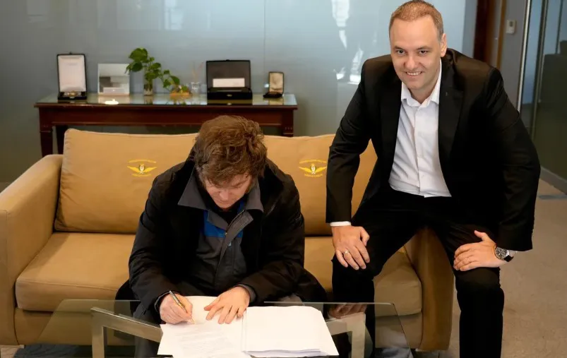 milei-reforma-laboral-693ad48078482