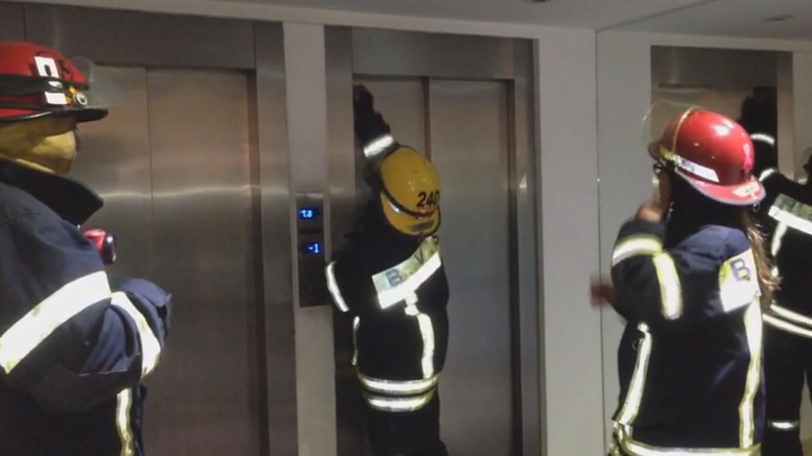 Bomberos ascensor Torre del Sol