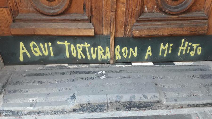 chile centro detencion grafitti