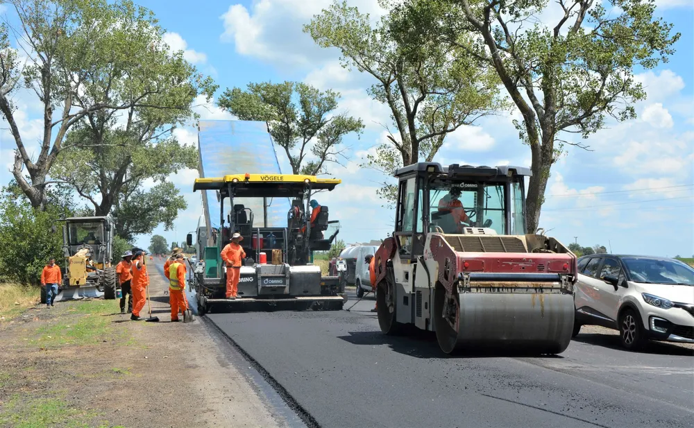 RN 1V09 - REPAVIMENTACION EN ARMSTRONG - 4-2-26 (2)