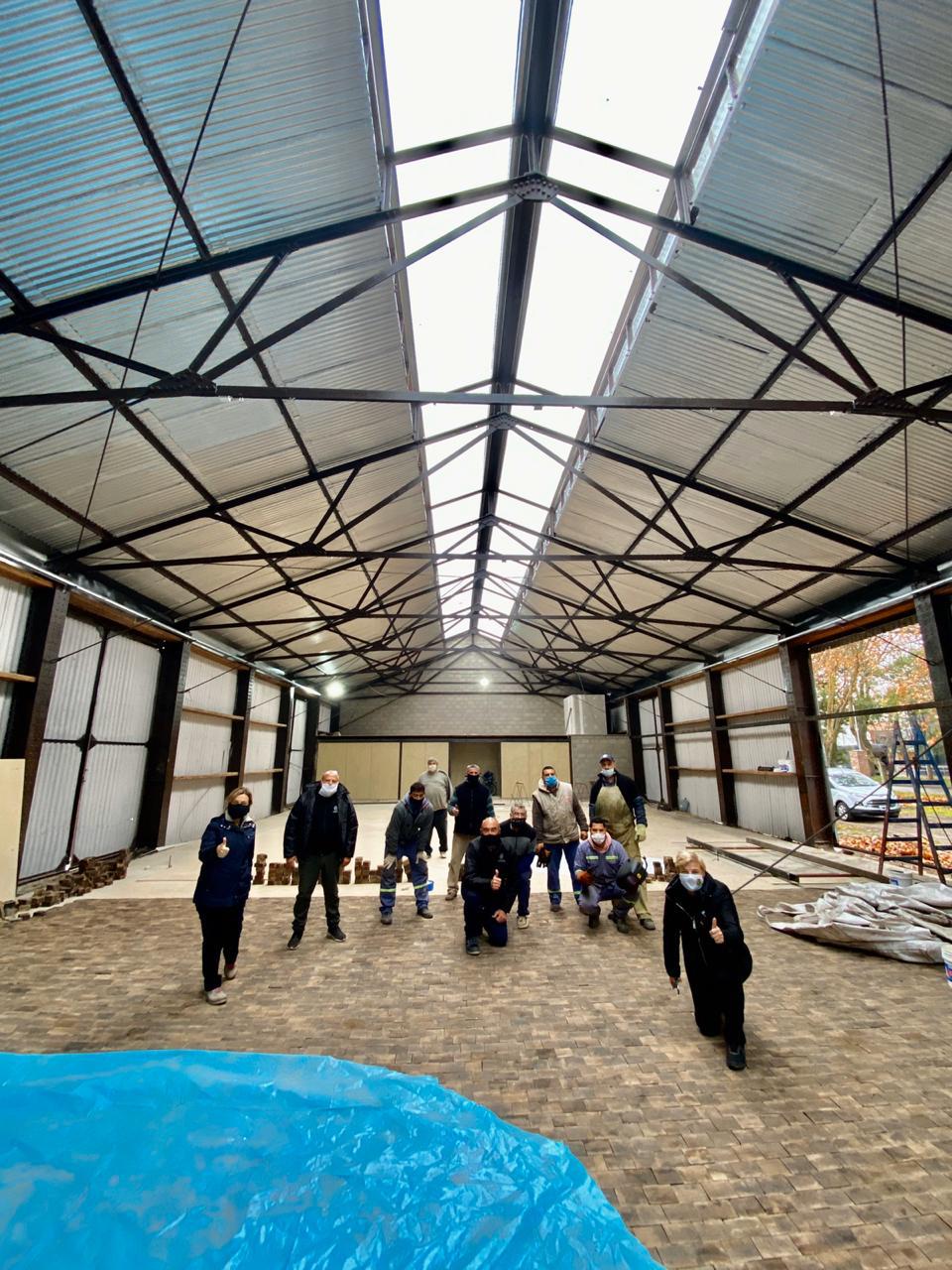 CLÉRICI PRESENTÓ IMPORTANTE MÁQUINA EN EL CENTRO TECNOLÓGICO DEL MUEBLE