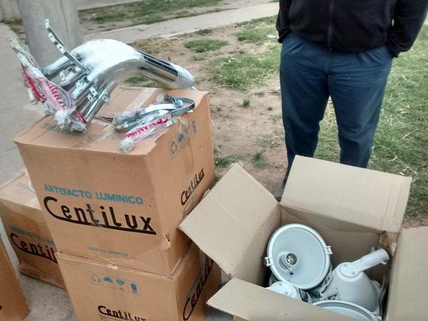 multimedia.grande.992e14219d645ecd.706f6e7a696f2d6167757374696e2d6c756d696e61726961733136382d6c756365735f6772616e64652e6a7067