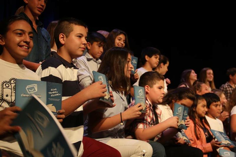 12278155_10153823616653291_256630489_n (1)