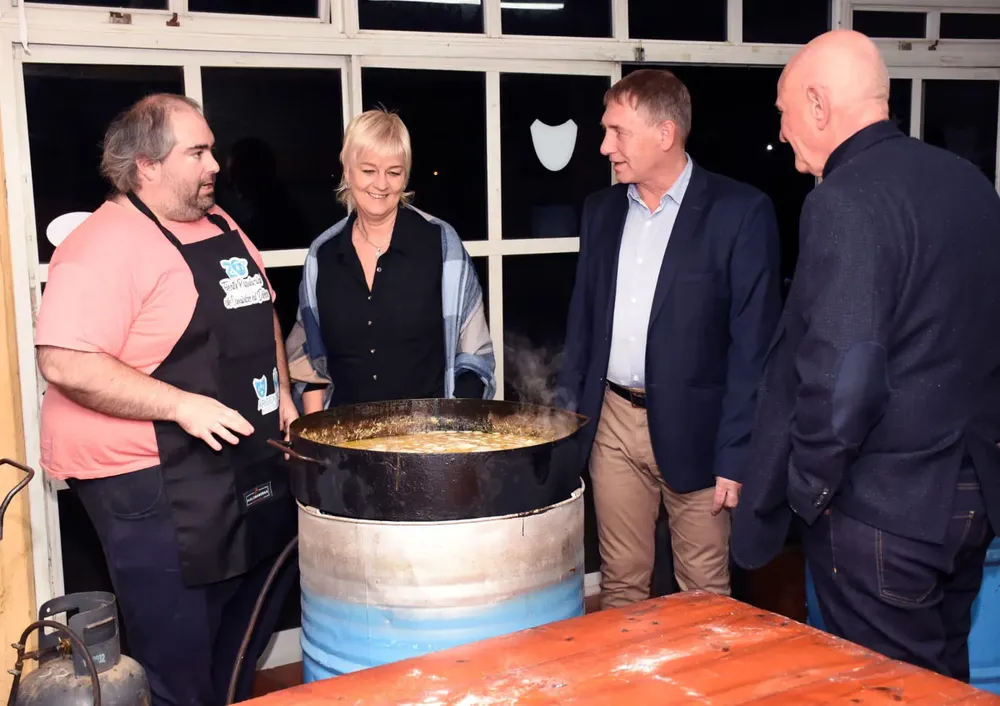 454723908_890726916416390_4400471835230238472_n