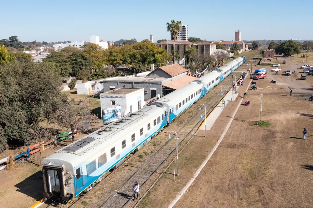 el_tren_regional_rosario-canada_de_gomez_suma_servicios